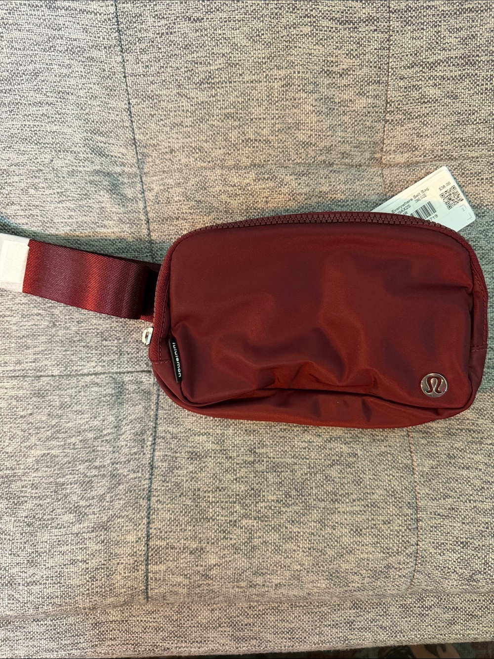 NWT Lululemon Everywhere Belt Bag
